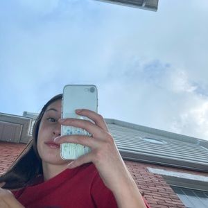 Meet your Posher, Maya